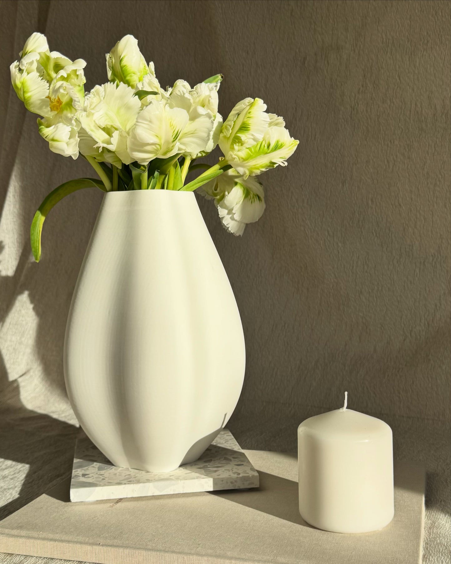 MUSE VASE