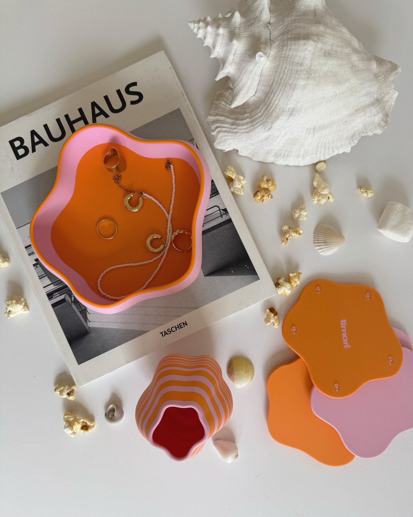 limiierte Farbkombi von timariHome. frosted blush & lively papaya