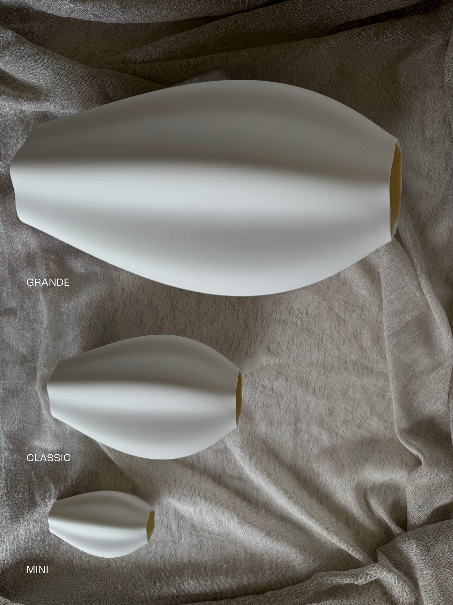 POISE VASE