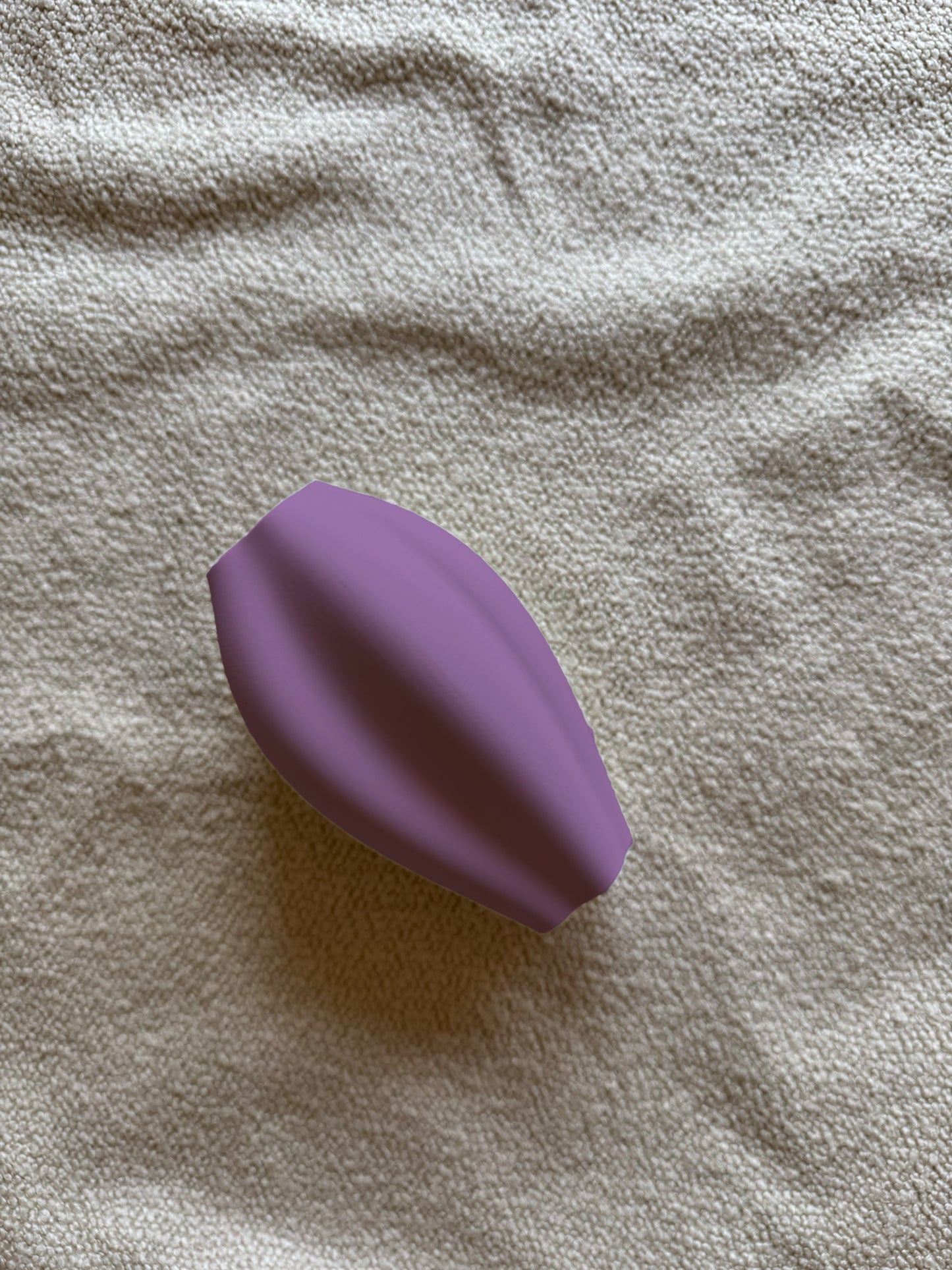 POISE VASE