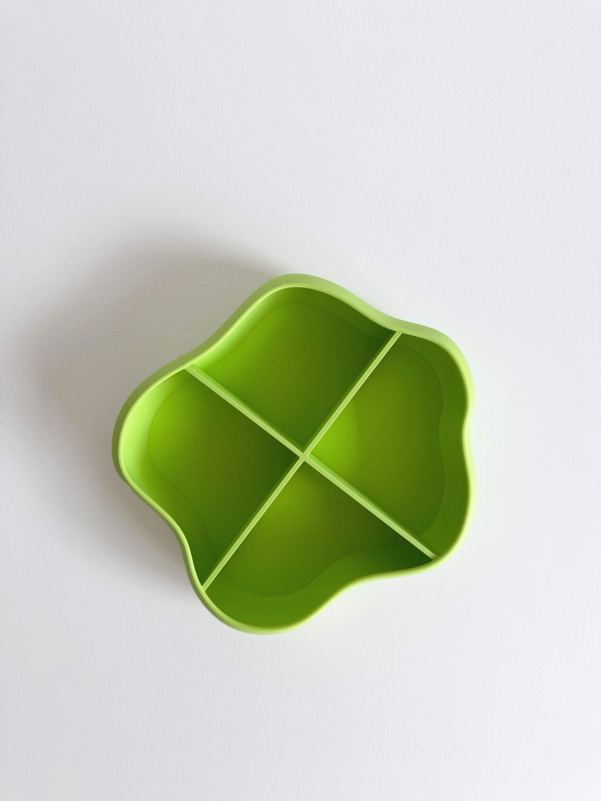 Nachhaltig hergestellte Snack schale in Deutschland. Snack Schale mt 4 Fächern