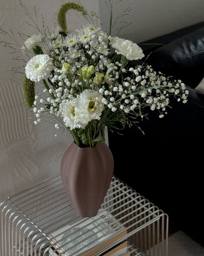 POISE VASE