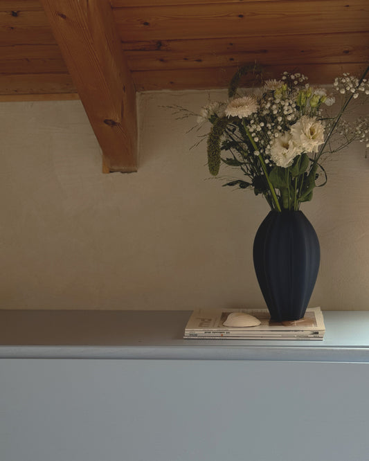 ästehtische Marineblaue Vase, Nachhaltige Vase ergestellt in Deutschland