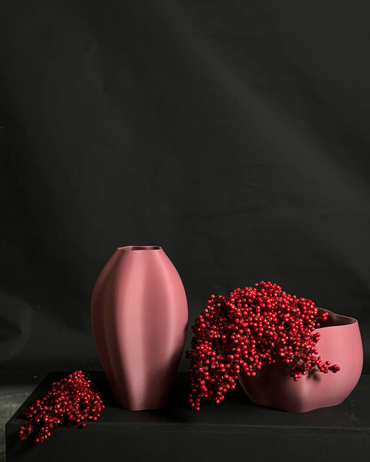POISE VASE