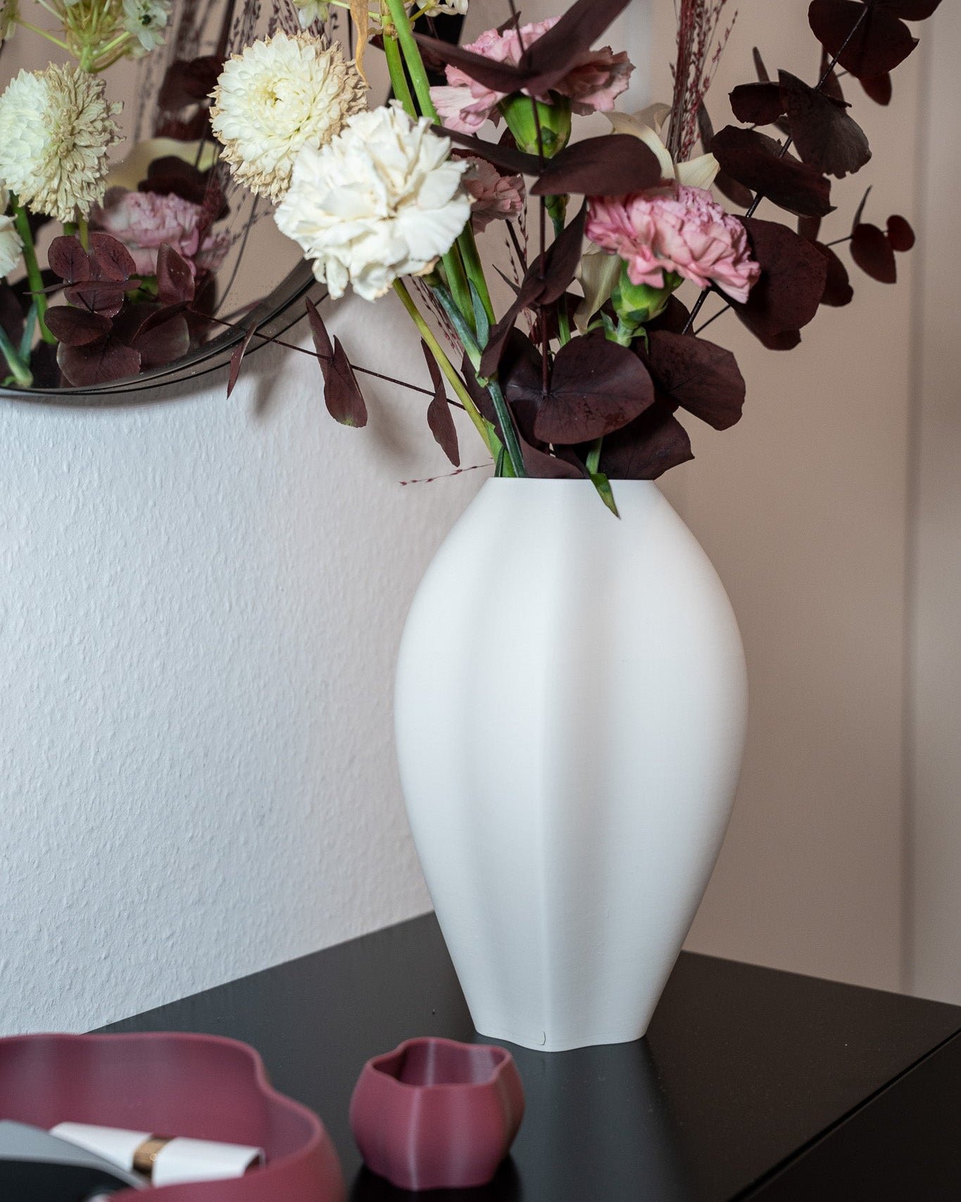 POISE VASE
